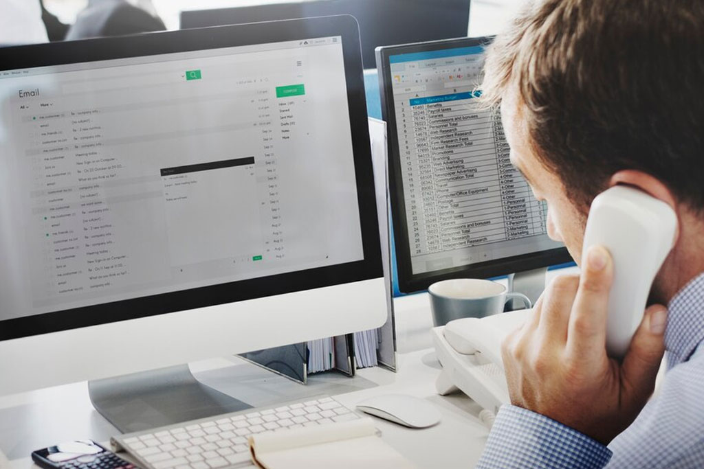 Email support specialist
